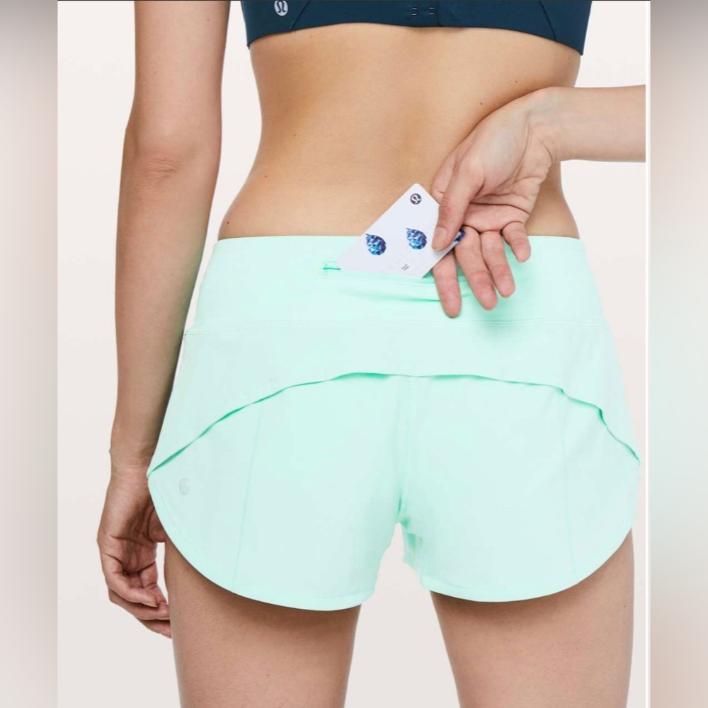 Lululemon Size 8 Speed Up Short 2.5" Toothpaste Light Blue